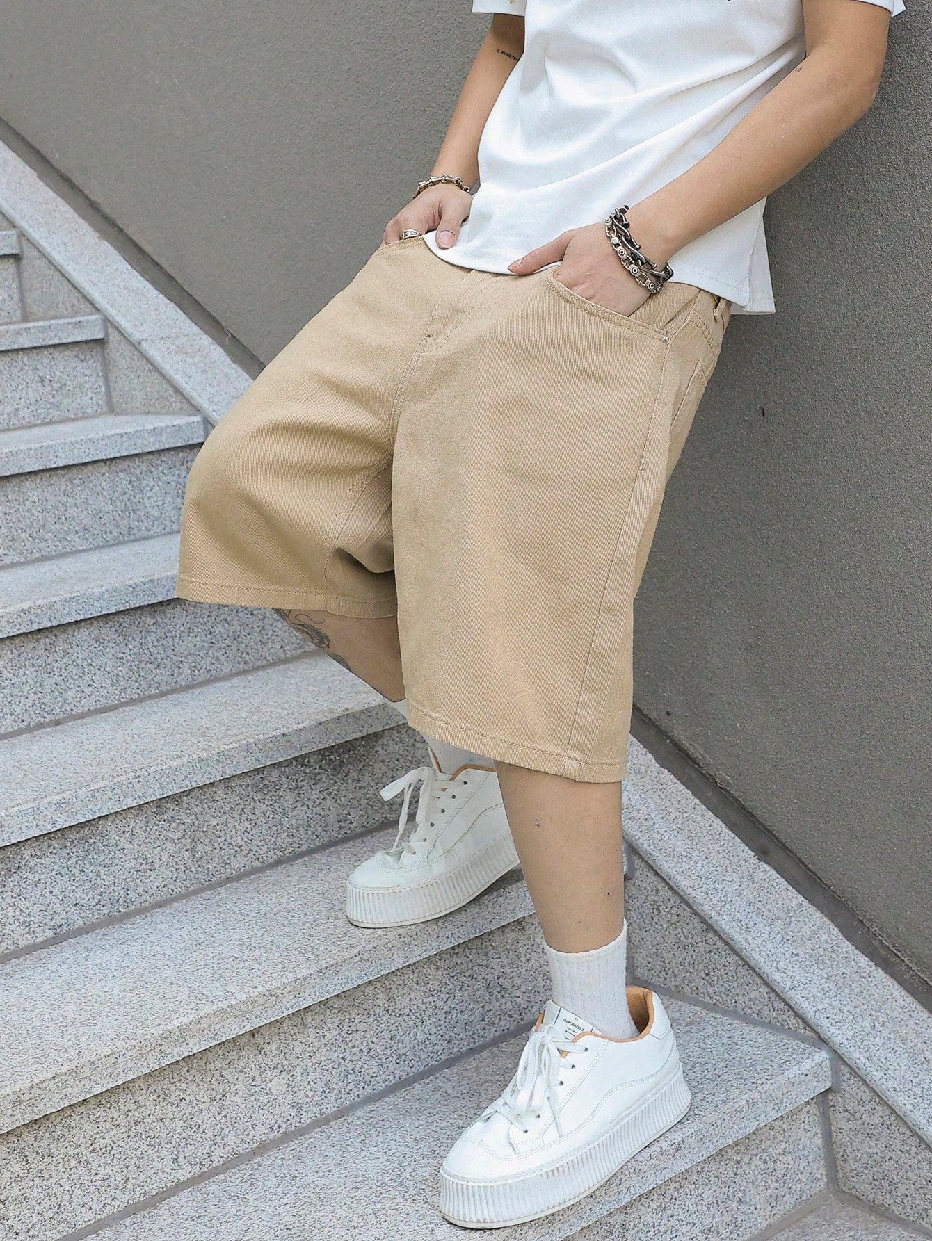 Denim Shorts in Khaki