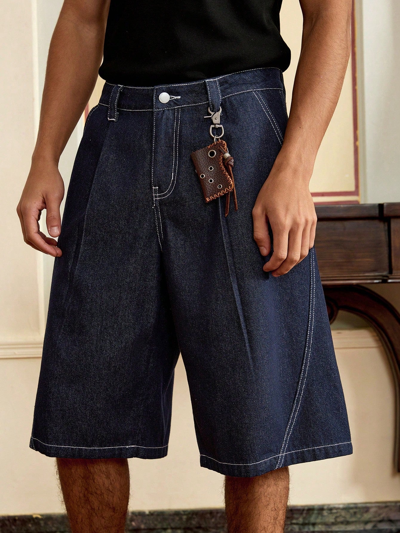 Denim Shorts in Dark Blue