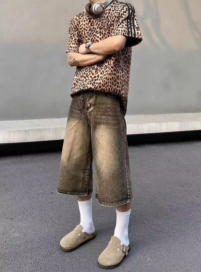 Denim Shorts in Light Brown